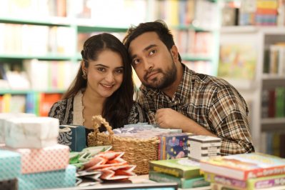 ‘সম্মান’ নাটকে কেয়া পায়েল ও জোভান