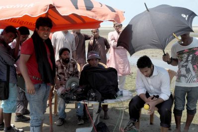 শুটিং ইউনিটে সাকিব