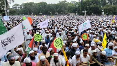 মহাসমাবেশে নেতাকর্মীদের ব্যাপক উপস্থিতি লক্ষ করা গেছে (ছবি: নাসরিুল ইসলাম)