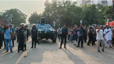 গুলিস্তানে পুলিশের সঙ্গে শিক্ষার্থীদের ধাওয়া-পাল্টা ধাওয়া