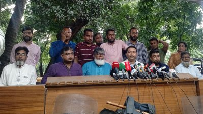 বক্তব্য রাখছেন ববি হাজ্জাজ