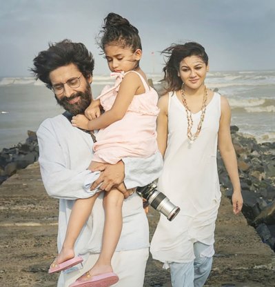 &lsquo;ডিয়ার মা&rsquo; সিনেমার পোস্টার