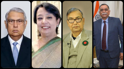 আলোচকদের মধ্যে ছিলেন (বাঁ দিক থেকে) : পিনাকরঞ্জন চক্রবর্তী, রিভা গাঙ্গুলি দাস, লেখক মানস ঘোষ ও শান্তনু মুখার্জি