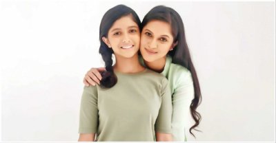 মেয়ে আইরার সঙ্গে মিথিলা