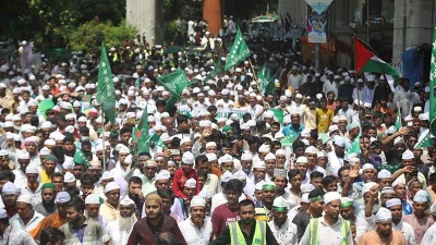 জশনে জুলসে মানুষের ঢল (ছবি: নাসিরুল ইসলাম)