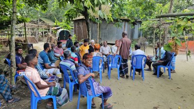 নিহত রাসেল মোল্লার বাড়িতে চলছে শোকের মাতম