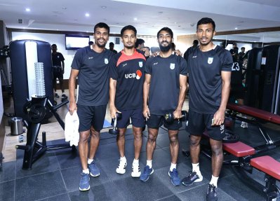 হোটেলে জিম সেশনে সময় কাটিয়েছে দলের সদস্যরা।