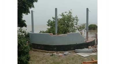 পদ্মার ভাঙনে কুষ্টিয়া সীমান্তে বিজিবির বিওপি নদীগর্ভে বিলীন