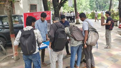 ক্যাম্পাসে ছাত্র সংসদ নির্বাচনের লক্ষ্যে এই গণভোটের আয়োজন করা হয়&nbsp;