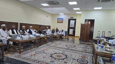 আফগানিস্তান গেলেন মধুপুরের পীর, মামুনুল হকসহ ৬ আলেম