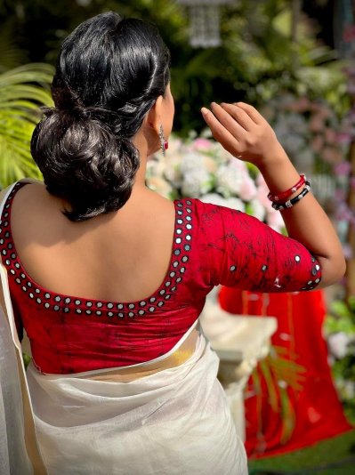 পুজোয় কোন দিনে কী পরবেন, ভেবেছেন?
