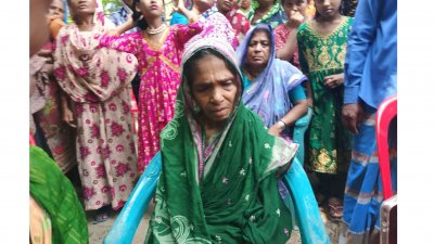 ‘আমার বুকের ধনরে আইনা দেন’, ইরাকে হত্যার শিকার আজাদের মায়ের আহাজারি