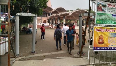 চেকিং ছাড়াই প্রবেশ করা যাচ্ছে মন্দিরগুলোতে