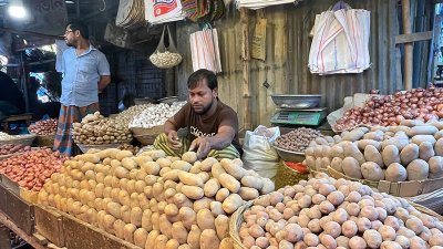আলু- পেঁয়াজের বাজার স্থিতিশীল