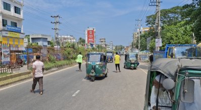 টোলের নামে চাঁদাবাজি, প্রতিবাদ করলেই হেনস্তার শিকার