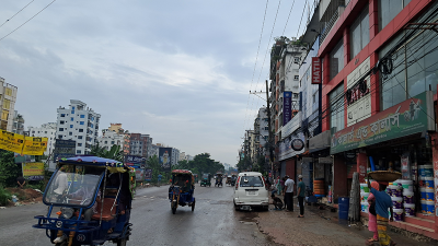 ছুটিতে রাজধানীতে ফাঁকা সড়ক