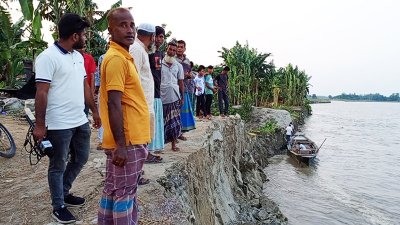 যমুনার ভাঙনে বসতভিটা বিলীন, হুমকিতে ৩০০ ঘরের গুচ্ছগ্রাম