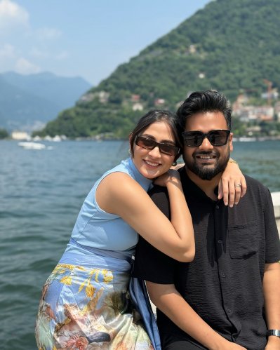 অভিনেত্রী মেহজাবীন চৌধুরী ও নির্মাতা আদনান আল রাজীব