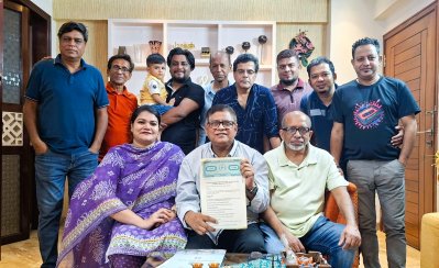 বর্তমান ‘উচ্চারণ’ সদস্যদের সঙ্গে ত্রিপক্ষীয় চুক্তি