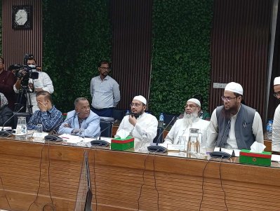 মুফতি সাখাওয়াত হোসেন রাজিসহ প্রতিনিধিদল