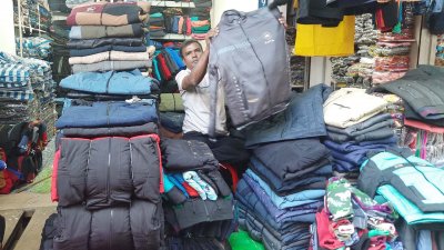 সৈয়দপুর থেকে পোশাক রফতানি অর্ধেকে নেমেছে