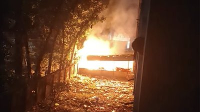 ঢাবির বিজয় একাত্তর হলের ক্যান্টিনে আগুন