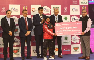 সেরা ডিফেন্ডার হয়েছেন বাংলাদেশের স্মৃতি আক্তার