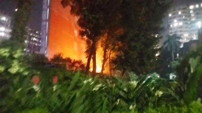 ক্যান্টিনে গ্যাস সিলিন্ডার থেকে আগুন লাগে/সংগৃহীত