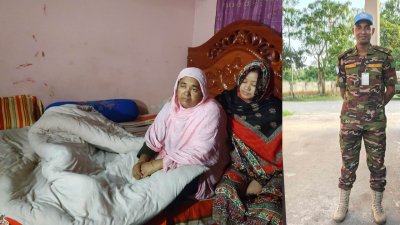 শান্তর মা সাহেরা বেগম শোকে স্তব্ধ হয়ে বিছানায় বসে আছেন