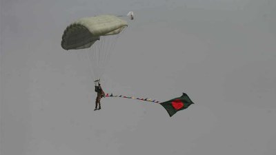 টিম বাংলাদেশে’র উদ্যোগে এই বিশেষ মহড়ার আয়োজন করা হয় (ছবি: নাসিরুল ইসলাম)