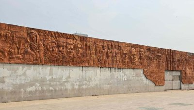 সোহরাওয়ার্দী উদ্যানে স্বাধীনতা জাদুঘরের টেরাকোটও ভাঙচুর করা হয়েছে