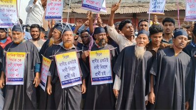 প্রার্থী পরিবর্তনের দাবিতে প্রতীকী ফাঁসির দড়ি গলায় ঝুলিয়েছেন বিএনপির মনোনয়নবঞ্চিত নেতার অনুসারীরা