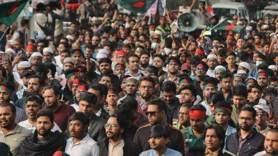 শহীদ মিনারে সমাবেশ