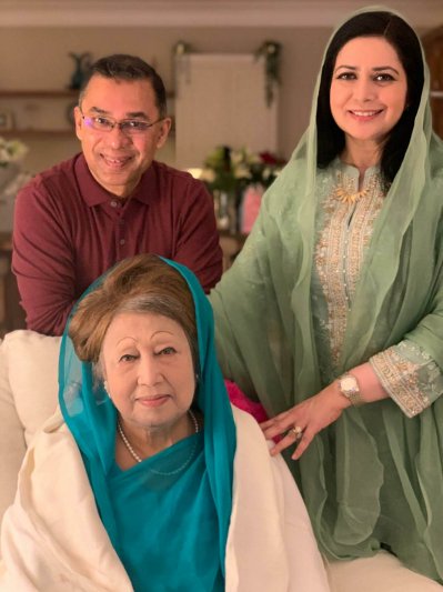 খালেদা জিয়ার সঙ্গে তারেক রহমান ও তার স্ত্রী
