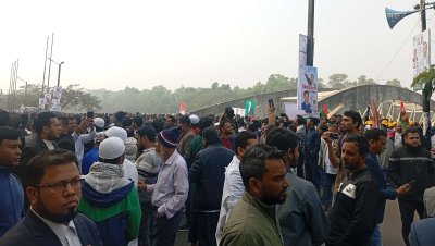 তারেক রহমান আসবেন, জিয়ার সমাধি ঘিরে নেতাকর্মীদের ভিড়