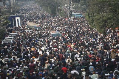 জানাজায় অংশ নিতে ঢল নামে মানুষের