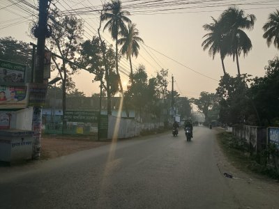 যশোরে রোদের উত্তাপে হাড়ের কাঁপন কিছুটা কমলেও দুর্ভোগ কমেনি
