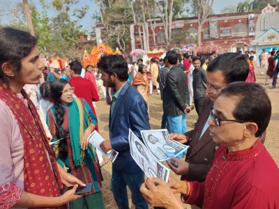 বরিশাল-৫ আসনে নির্বাচনি প্রচারণা চালাচ্ছেন বাসদের প্রার্থী ডা. মনীষা চক্রবর্তী