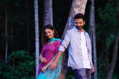 রাজনৈতিক বিরোধে ইয়াশ-নীহা!