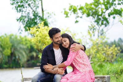 রাজনৈতিক বিরোধে ইয়াশ-নীহা!