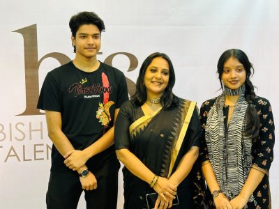 বিশ্বরঙ ট্যালেন্ট স্টেশন-এর দুয়ার খুললেন অপি করিম