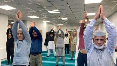 যুক্তরাজ্যের মসজিদ: নামাজের গণ্ডি পেরিয়ে জীবনরক্ষার আশ্রয়