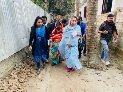 নির্বাচনি প্রচারে ভোটারদের বাড়ি বাড়ি গেছেন চৌধুরী নায়াব ইউসুফ আহমেদ