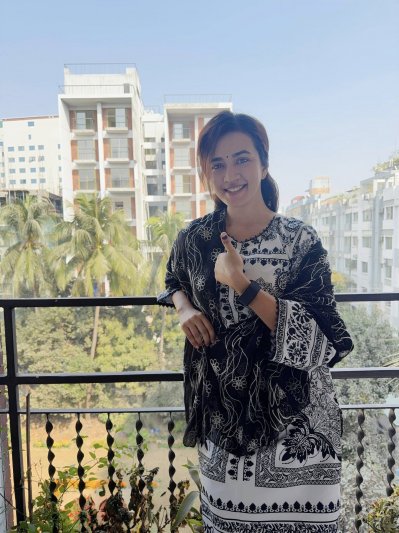 অভিনেত্রী আইশা খান