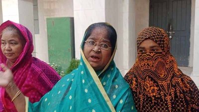 ‘১৭ বছর পর ভোট দিয়ে ঈদের মতো আনন্দ হচ্ছে’