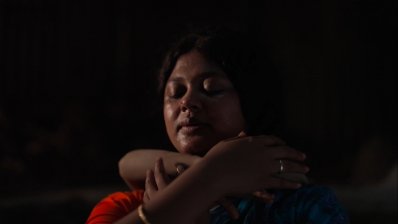 আরেকটি দৃশ্যে মৌসুমী হামিদ