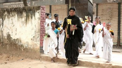 আরেকটি দৃশ্যে মৌসুমী হামিদ