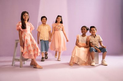 ঈদ কালেকশন: পোশাক নয়, যেন চিত্রকল্প