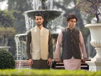 ঈদ কালেকশন: পোশাক নয়, যেন চিত্রকল্প