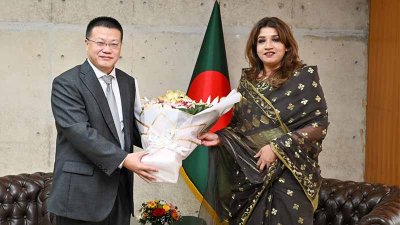 পররাষ্ট্র প্রতিমন্ত্রী শামা ওবায়েদের সঙ্গে সাক্ষাৎ করেন চীনের রাষ্ট্রদূত ইয়াও ওয়েন 